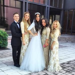 Meet your Posher, Sharon